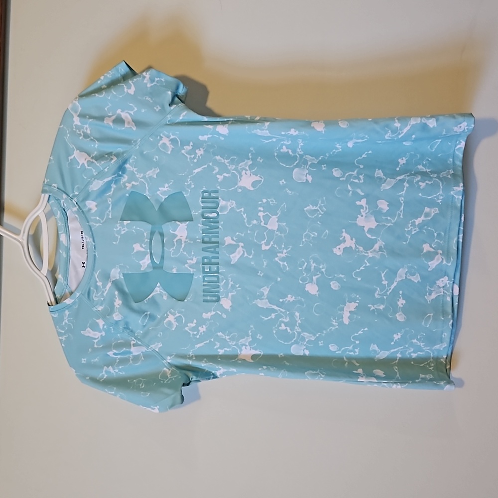 Girl's size youth XL Under Armour tee